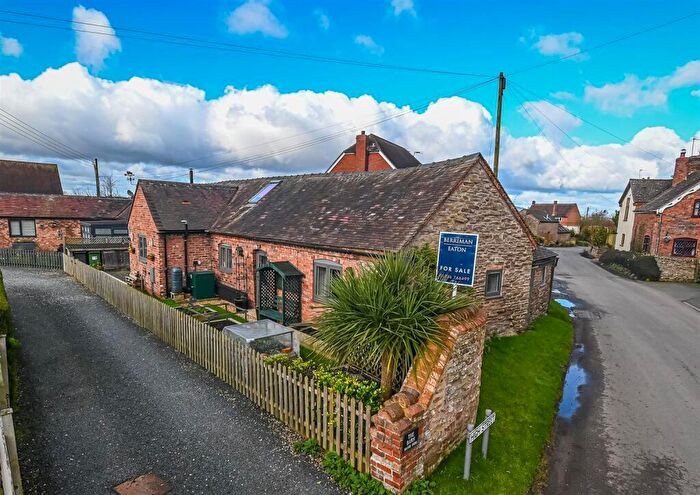 3 Bedroom Barn Conversion For Sale In The Barn, Manor Farm, Stottesdon, Kidderminster, DY14