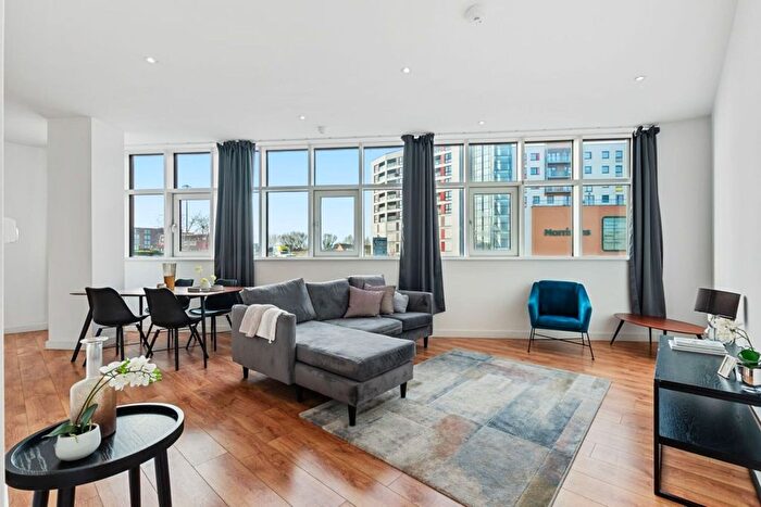 2 Bedroom Flat To Rent In Headstone Road, Harrow, HA1