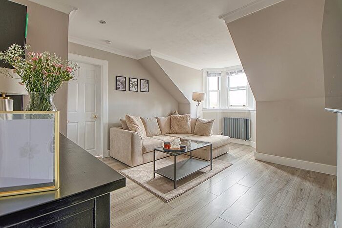 1 Bedroom Flat For Sale In High Street, Dalkeith, EH22