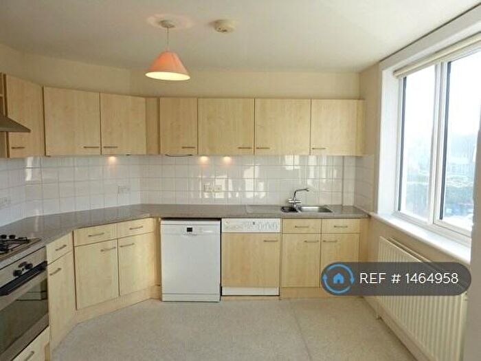 2 Bedroom Flat To Rent In Finchley Road, London, NW11