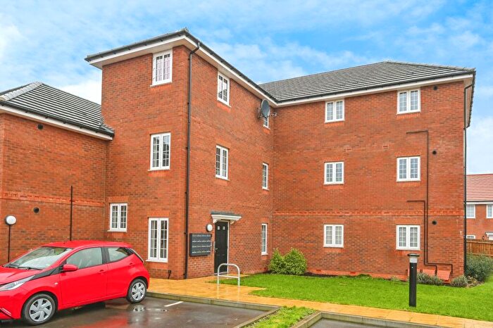 2 Bedroom Flat For Sale In Cresswell Edge, Houghton Regis, Dunstable, Bedfordshire, LU5