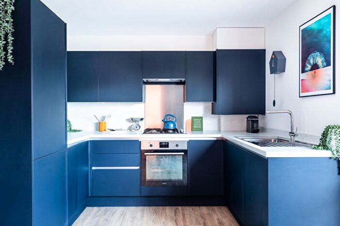 1 Bedroom Flat To Rent In Desborough Road, High Wycombe, Buckinghamshire, HP11