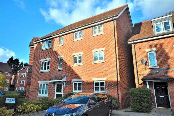 2 Bedroom Flat To Rent In Lockhart Road, Watford WD17