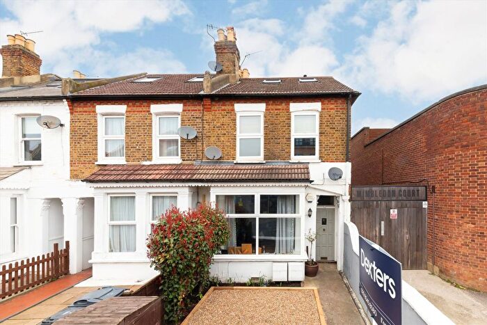 2 Bedroom Flat For Sale In Kingston Road, Wimbledon, SW19