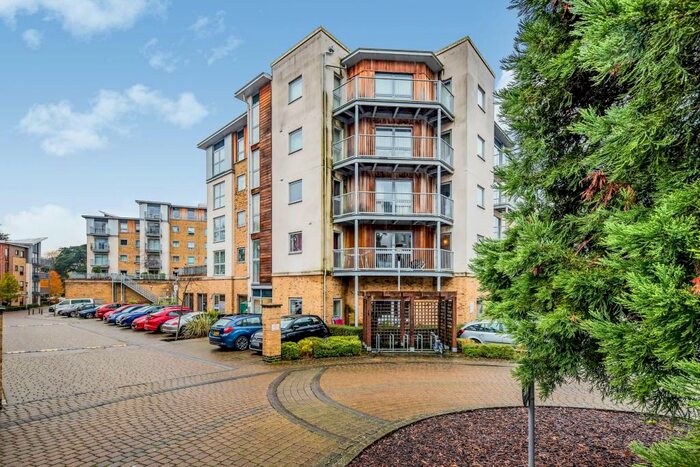 2 Bedroom Flat To Rent In Brand House, GU14