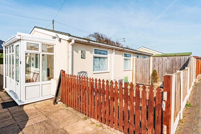 3 Bedroom Detached Bungalow For Sale In The Glebe, Hemsby, NR29