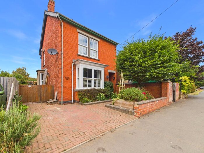 3 Bedroom Detached House For Sale In Station Road, Long Buckby, NN6