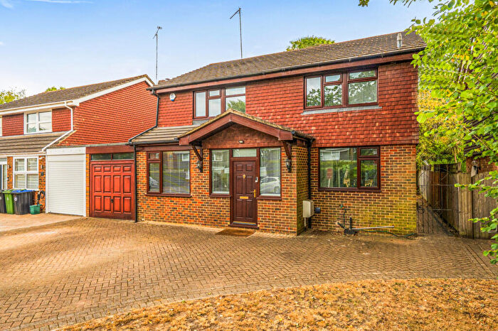 4 Bedroom Detached House For Sale In Oakwood Road, Windlesham, GU20