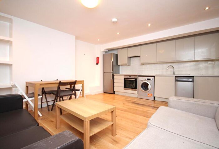 3 Bedroom Flat To Rent In St Johns Grove, Archway, N19