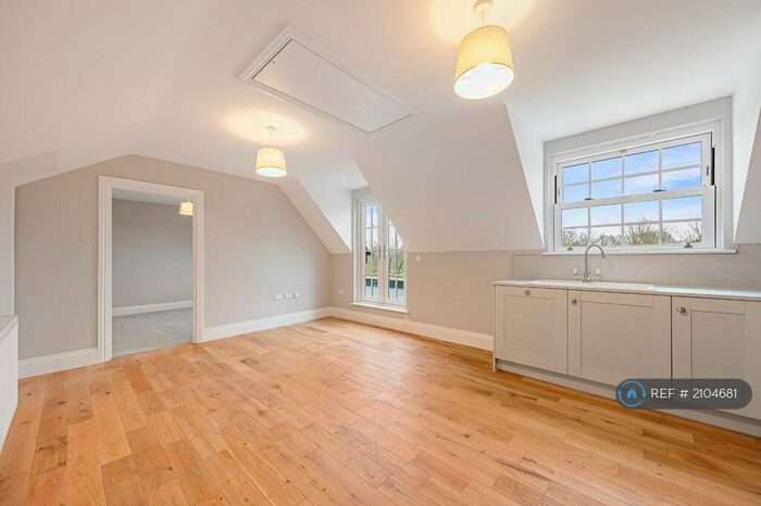 1 Bedroom Flat To Rent In Horsham Road, Beare Green, Dorking, RH5