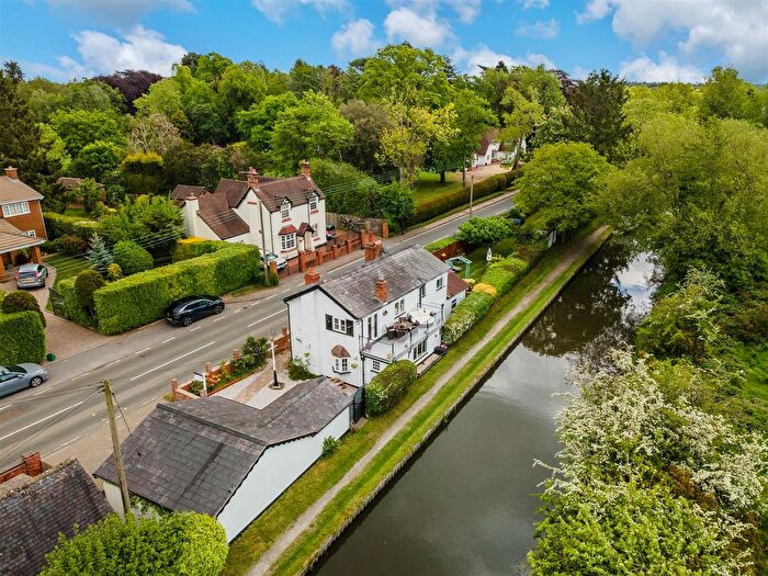 3 Bedroom Detached House For Sale In Old Warwick Road, Lapworth, Solihull, B94