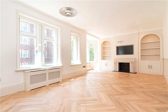 2 Bedroom Flat To Rent In Savile House, Berkeley Street, W1J