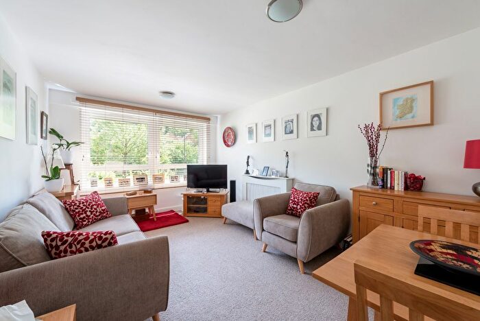 1 Bedroom Flat To Rent In Mcneil Road, London, SE5