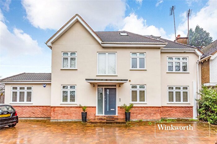 2 Bedroom Flat For Sale In The Drive, Finchley, London, N3