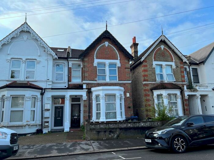 1 Bedroom Flat To Rent In Kidderminster Road, Croydon, CR0