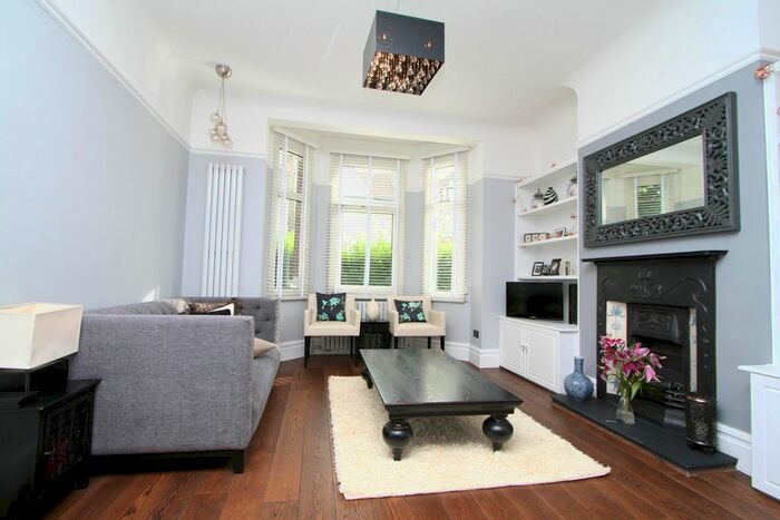 4 Bedroom Detached House To Rent In Whitehall Gardens, London, Uk, W3