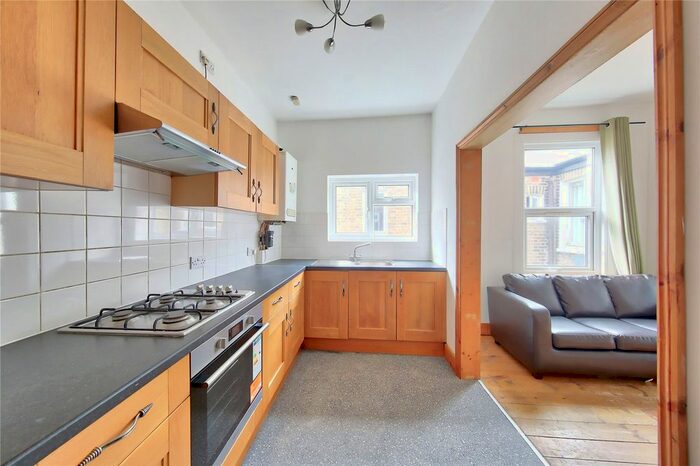 3 Bedroom Flat To Rent In Lambrook Terrace, London, SW6