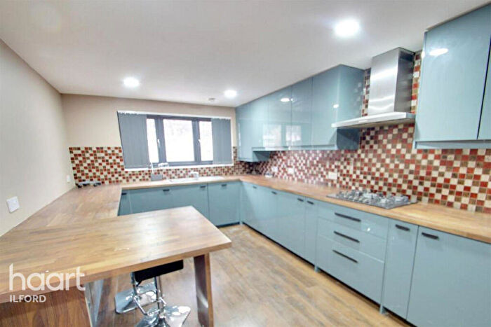 Studio To Rent In Courtland Avenue, Ilford, IG1