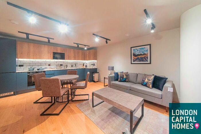 2 Bedroom Flat To Rent In Tower Bridge Road, London, SE1