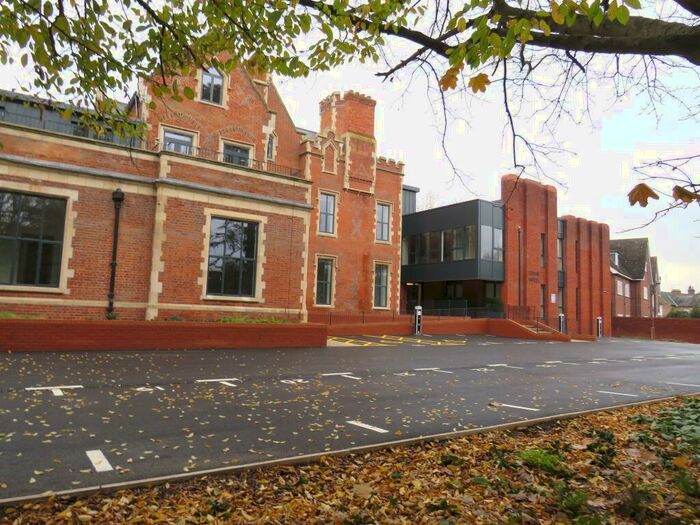 1 Bedroom Flat To Rent In Nixey Close, Slough, SL1