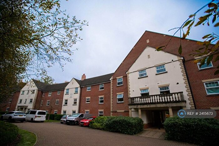 2 Bedroom Flat To Rent In Ulric House, Fleet, GU51