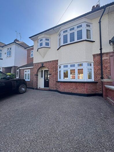 5 Bedroom Semi-Detached House To Rent In Gubbins Lane, Harold Hill, RM3