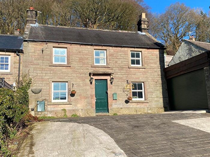 3 Bedroom Semi-Detached House For Sale In Main Street, Birchover, DE4