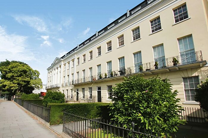 2 Bedroom Flat For Sale In Evesham Road, Cheltenham, GL52
