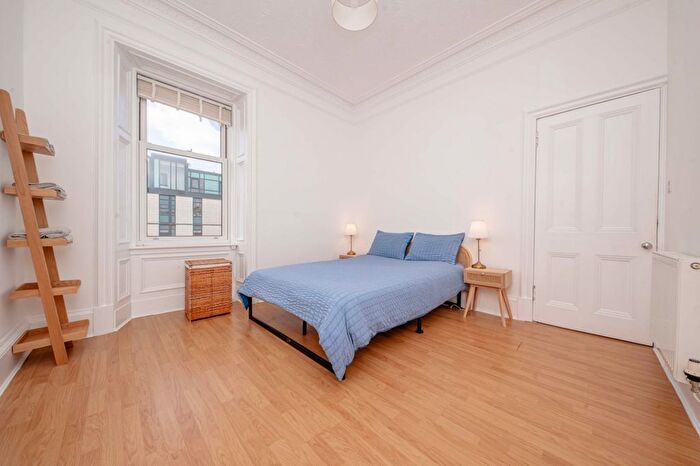 1 Bedroom Flat To Rent In Mcdonald Road, Edinburgh, EH7