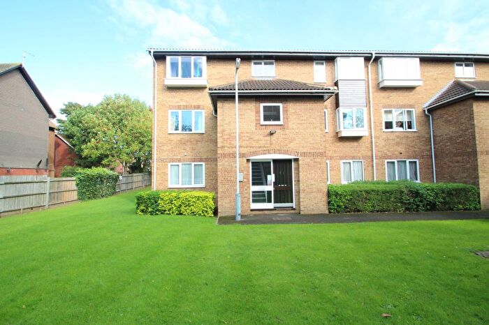 1 Bedroom Flat For Sale In Newcombe Rise, Yiewsley, UB7