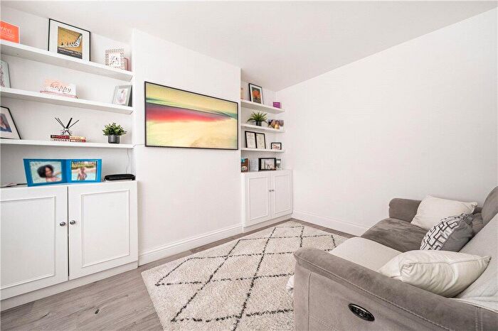 3 Bedroom Terraced House For Sale In Mersham Road, Thornton Heath, CR7