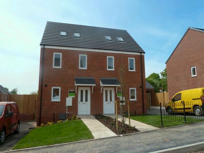 3 Bedroom Semi-Detached House To Rent In Chestnut Street, Walsall WS5