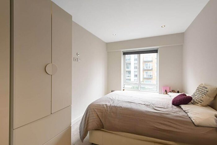 1 Bedroom Flat To Rent In Boulevard Drive, Colindale, London, NW9