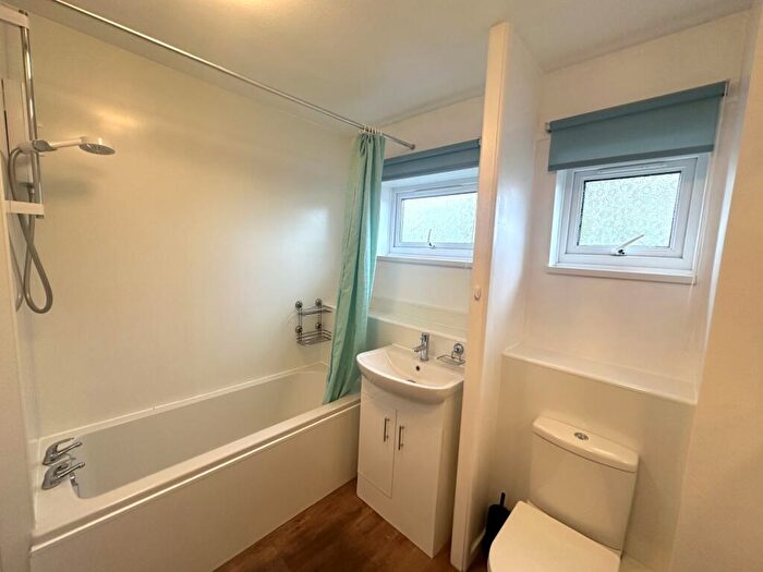 2 Bedroom Flat To Rent In Devondale Court, Dawlish Warren, EX7