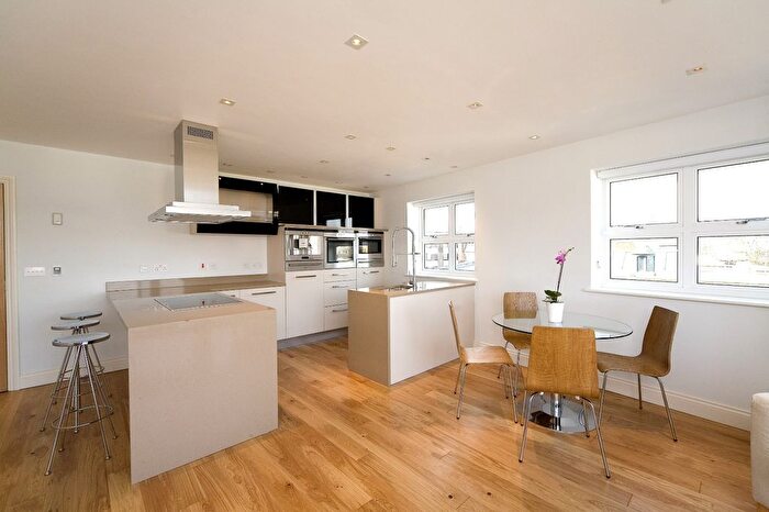 2 Bedroom Flat To Rent In Ryland Road, Kentish Town, NW5