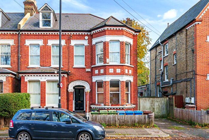 1 Bedroom Flat To Rent In Croxted Road, London, SE21