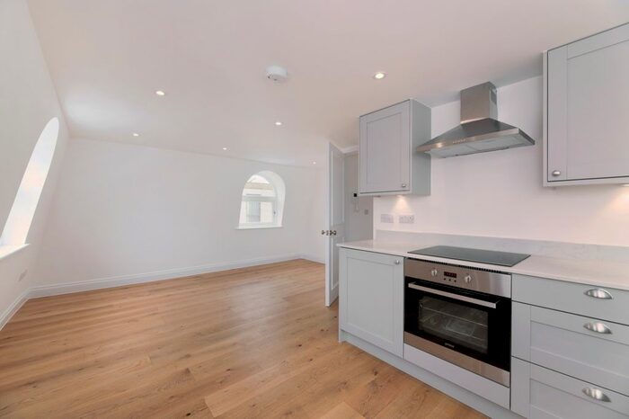 1 Bedroom Flat To Rent In Russell Gardens, London, W14