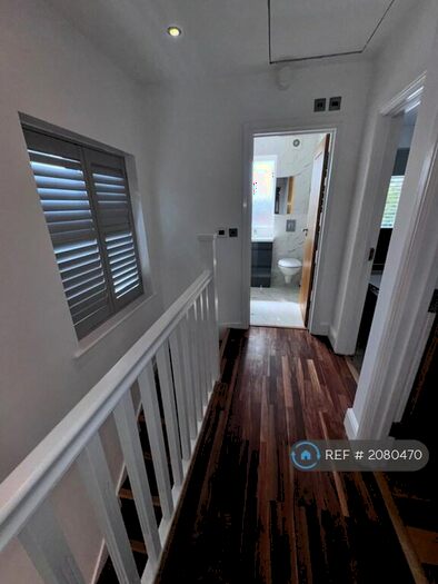 4 Bedroom Semi-Detached House To Rent In Broomgrove Gardens, Edgware, HA8