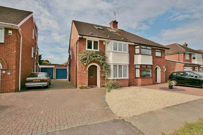 4 Bedroom Semi-Detached House To Rent In Elms Drive, Marston, Oxford, OX3