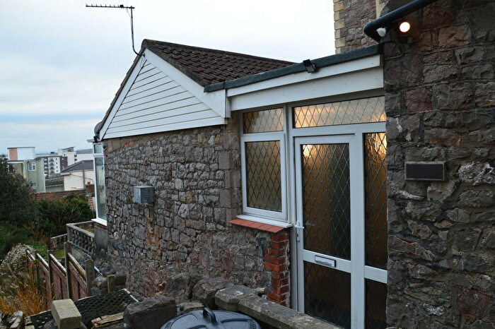 2 Bedroom Apartment To Rent In Atlantic Road South, BS23