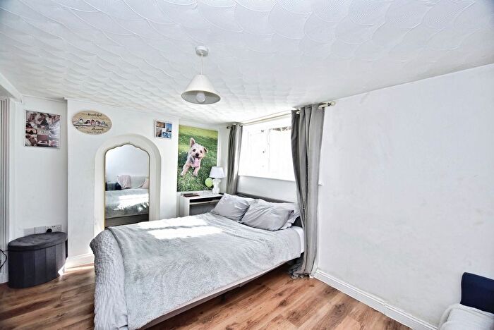 1 Bedroom Flat For Sale In Bower Place, Maidstone, Kent, ME16
