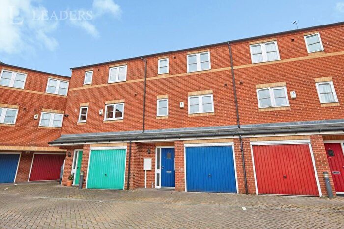3 Bedroom House To Rent In Clovelly Court, Longford Street, Derby, DE22