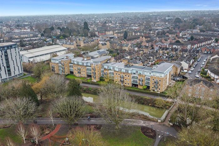 2 Bedroom Flat For Sale In Seymour Street, Chelmsford, CM2