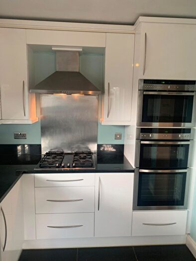 3 Bedroom Terraced House To Rent In Globe Road, Hornchurch, RM11