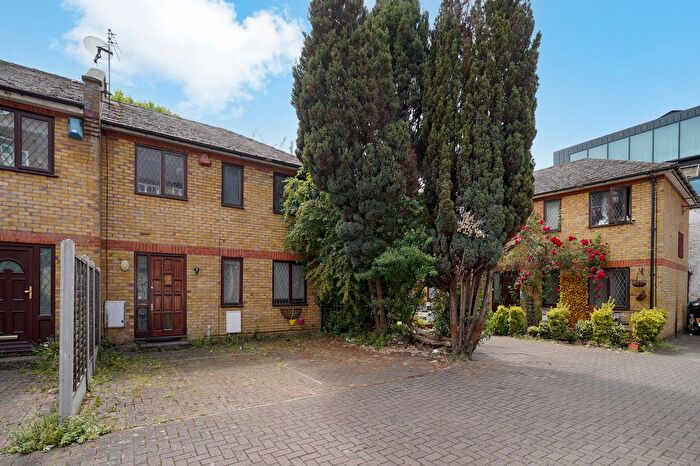 2 Bedroom Semi-Detached House For Sale In Hayfield Yard, London, E1