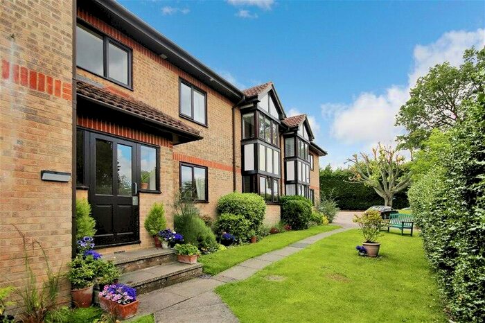 2 Bedroom Flat To Rent In Westfield Road, Harpenden, AL5