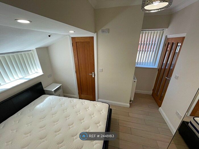 1 Bedroom Flat To Rent In Euclid Street, Swindon, SN1
