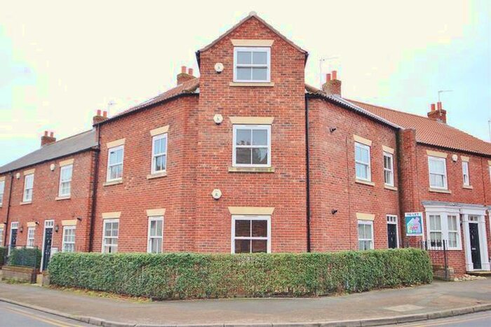 1 Bedroom Flat To Rent In Barfoss Place, Selby, YO8