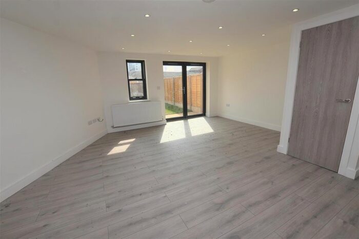 2 Bedroom Property To Rent In Bromyard Terrace, Worcester WR2