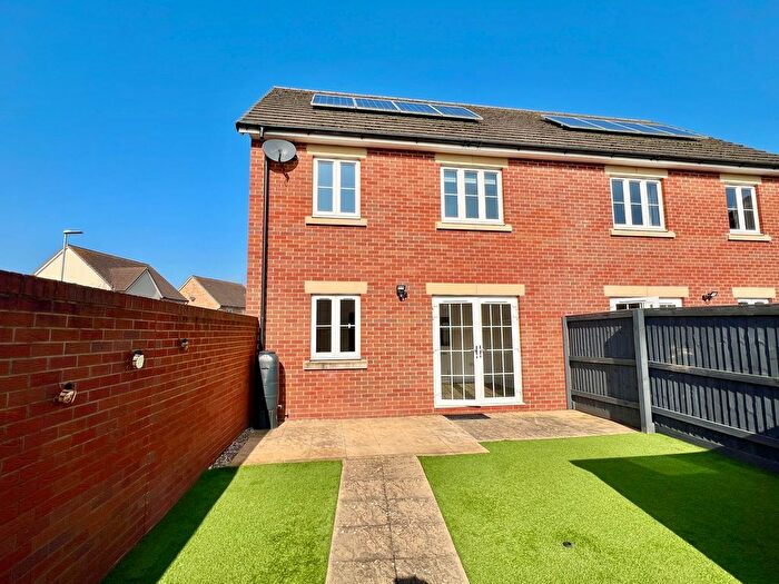 3 Bedroom Semi-Detached House For Sale In Derham Close, Creech St. Michael, Taunton, TA3